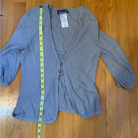 Patagonia grey cardigan size small - Picture 6 of 6